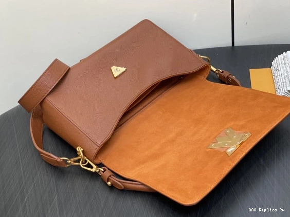 AAA Replica Ru LOUIS Soft VUITTON Twist-27*19*9CM 0811
